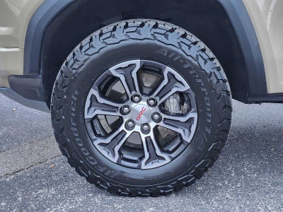 2024 GMC Canyon 4WD AT4