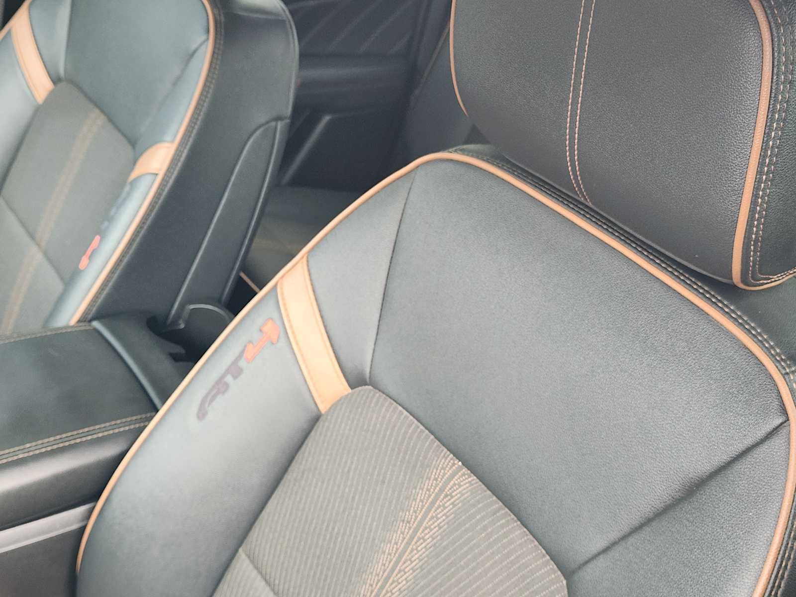 2024 GMC Canyon 4WD AT4