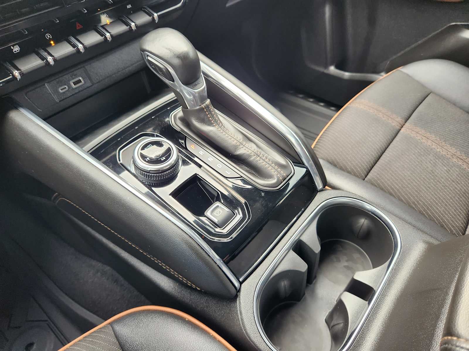 2024 GMC Canyon 4WD AT4