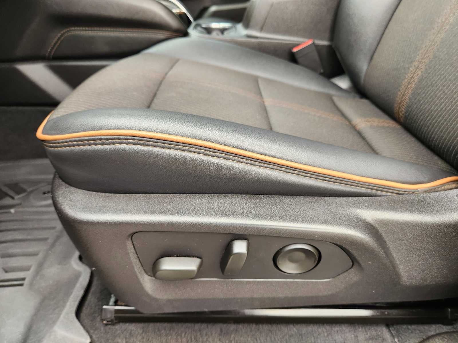 2024 GMC Canyon 4WD AT4