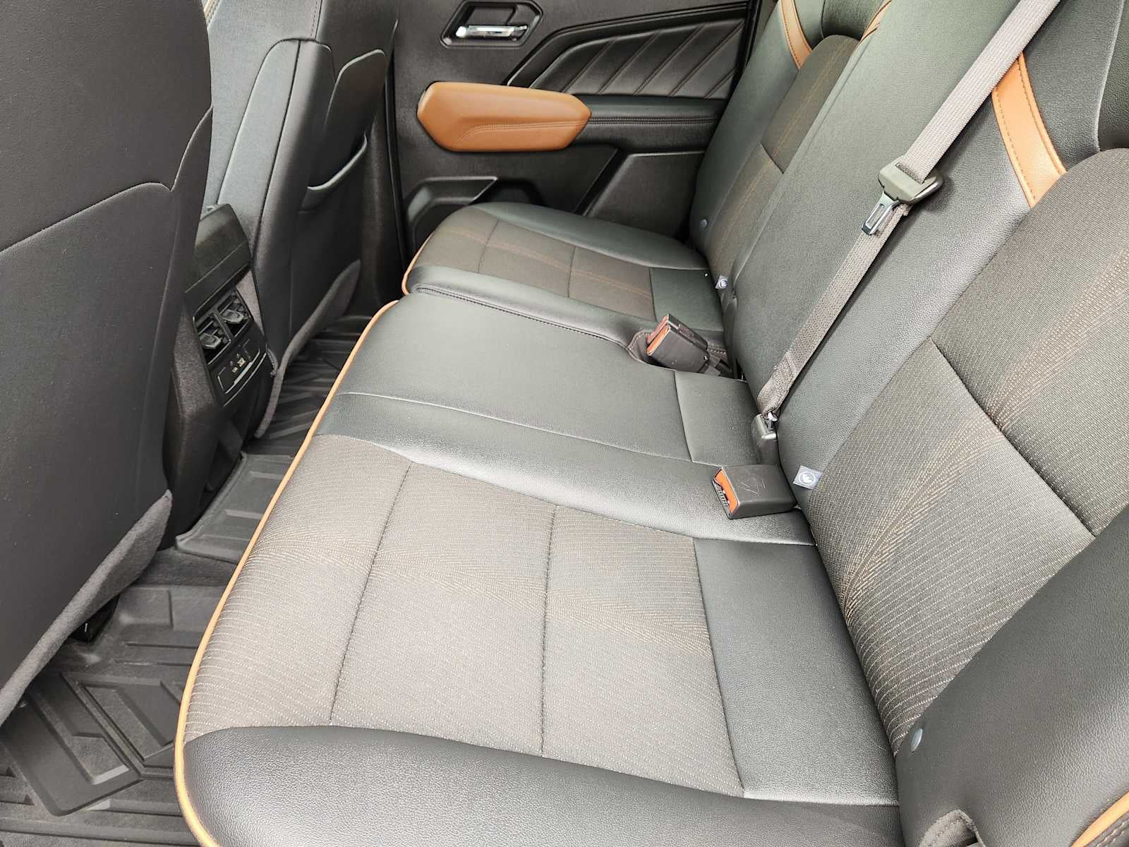 2024 GMC Canyon 4WD AT4