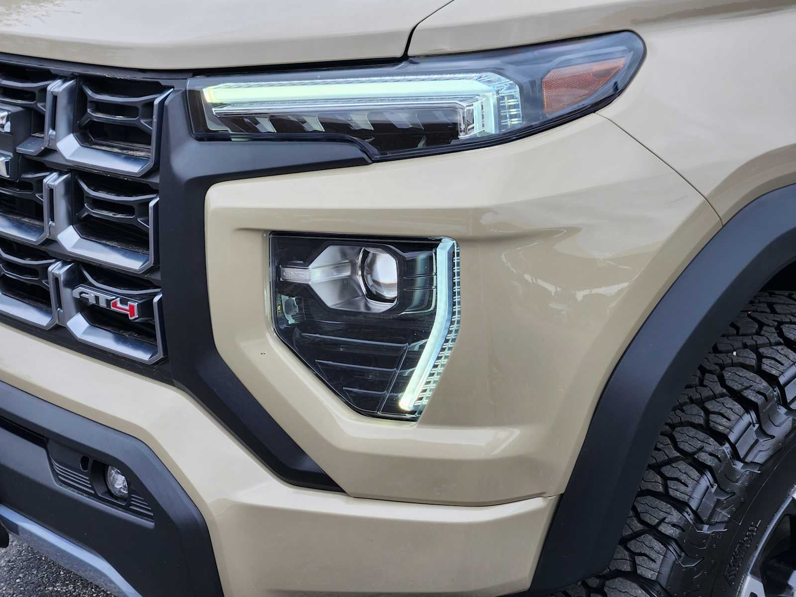 2024 GMC Canyon 4WD AT4