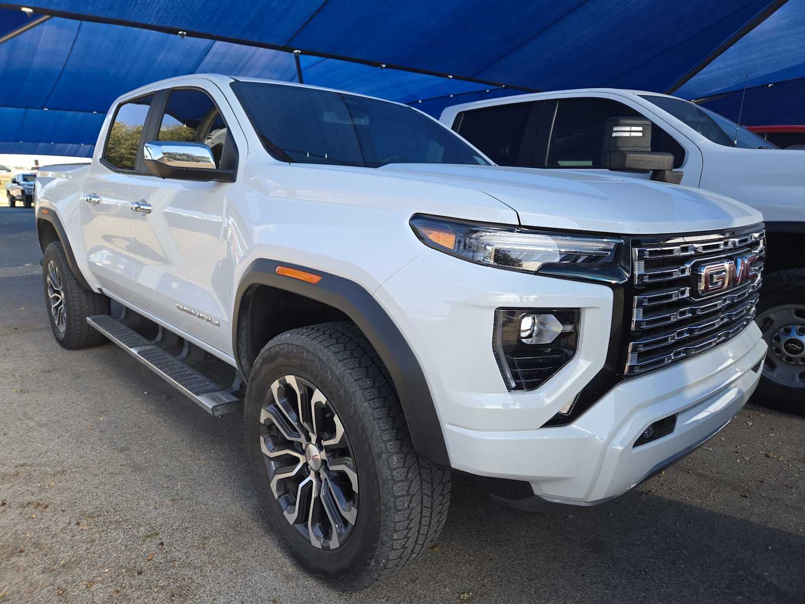 2023 GMC Canyon 4WD Denali