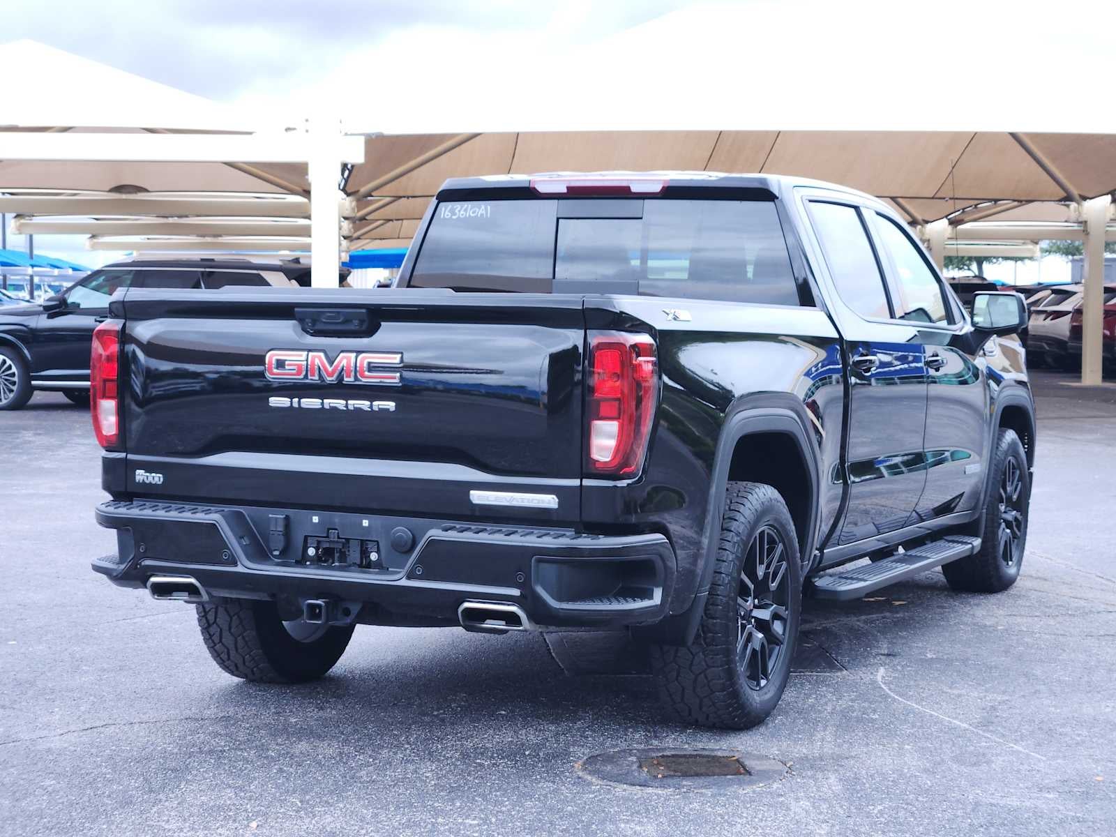 2025 GMC Sierra 1500 Elevation