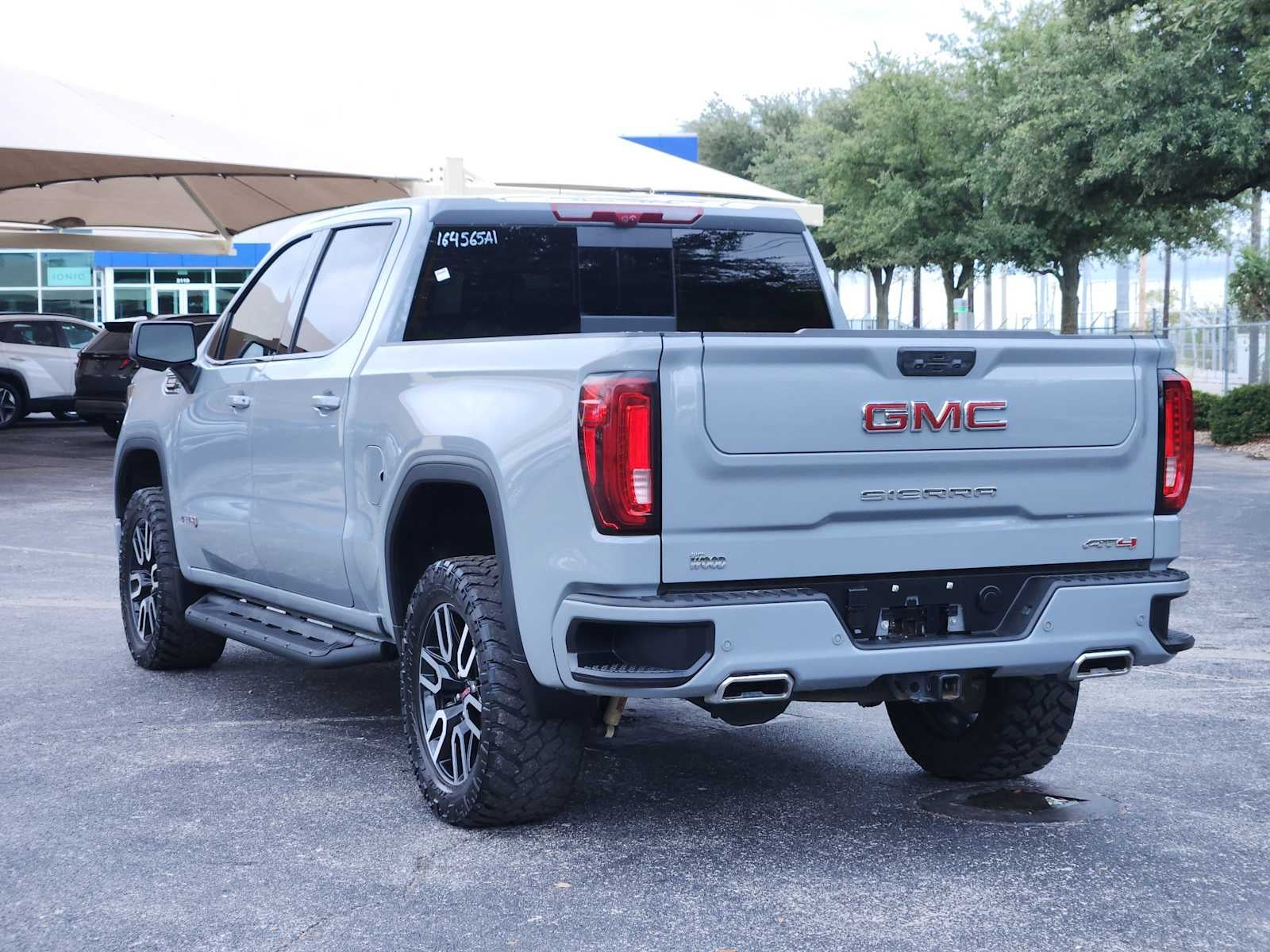 2025 GMC Sierra 1500 AT4