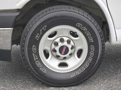2020 GMC Savana Cargo Van RWD 2500 135"