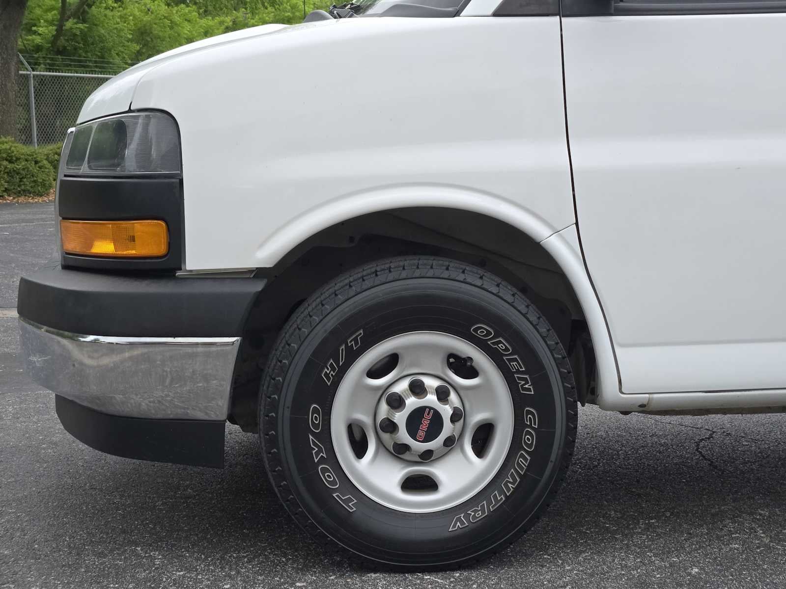 2020 GMC Savana Cargo Van RWD 2500 135"