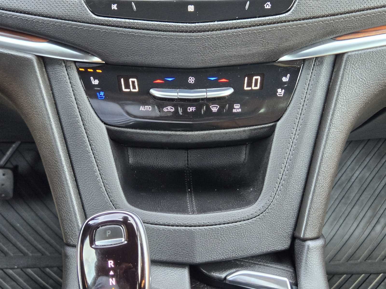 2021 Cadillac XT5 FWD Premium Luxury