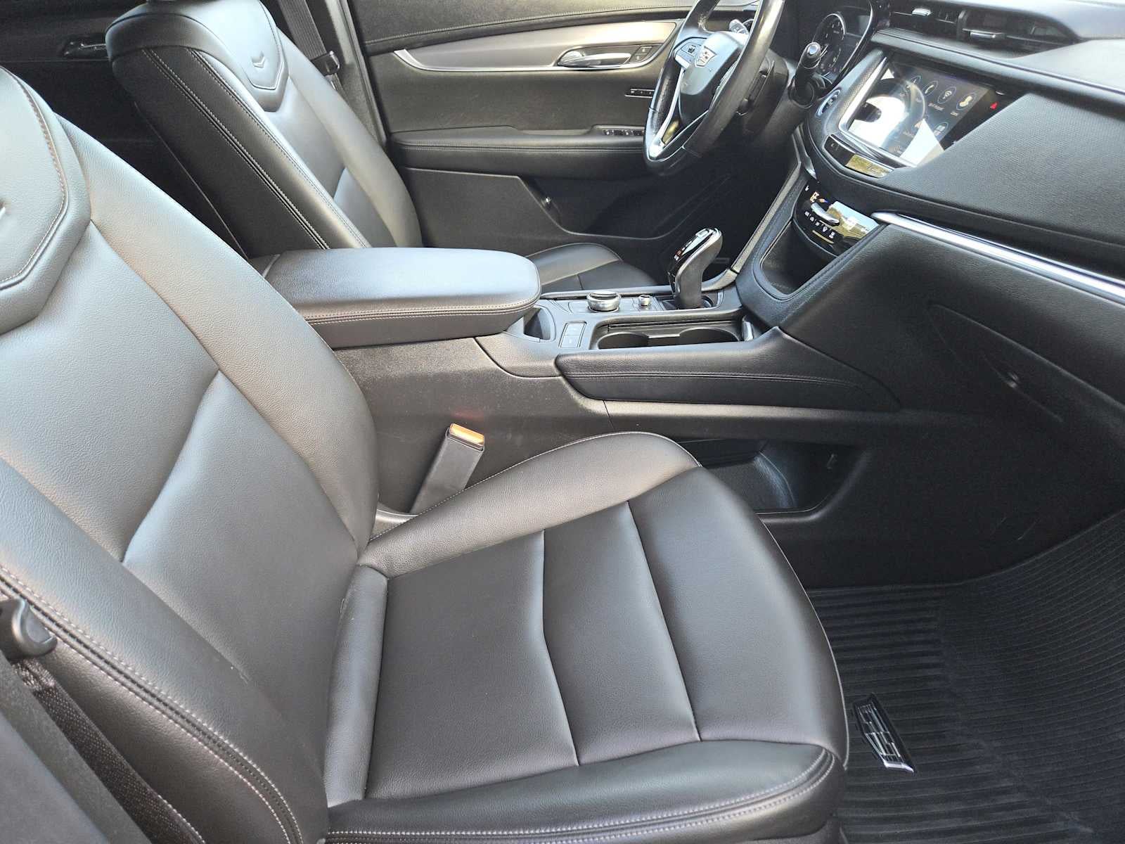 2022 Cadillac XT6 Luxury