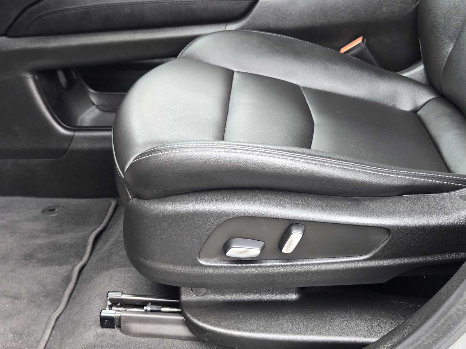 2023 Cadillac XT6 FWD Luxury