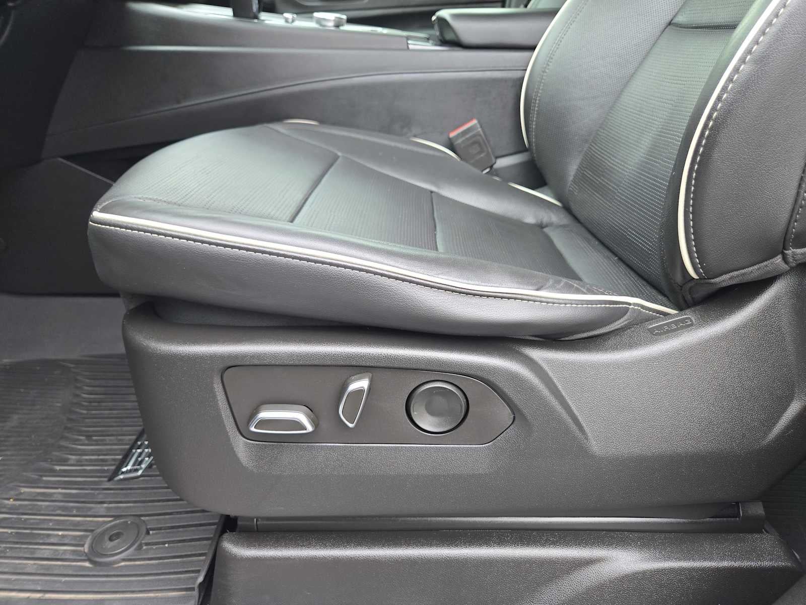 2023 Cadillac Escalade 4WD Sport