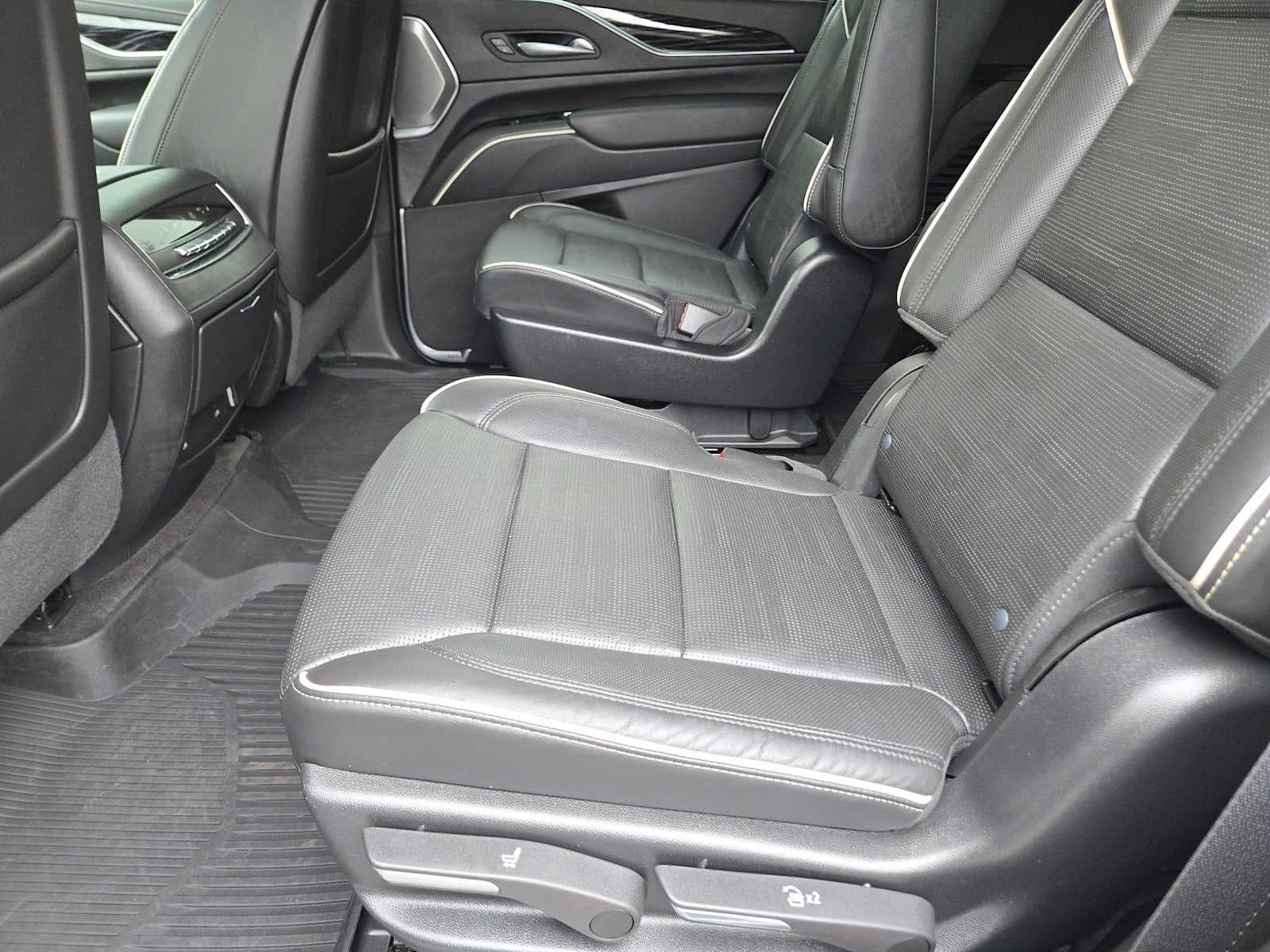 2023 Cadillac Escalade 4WD Sport