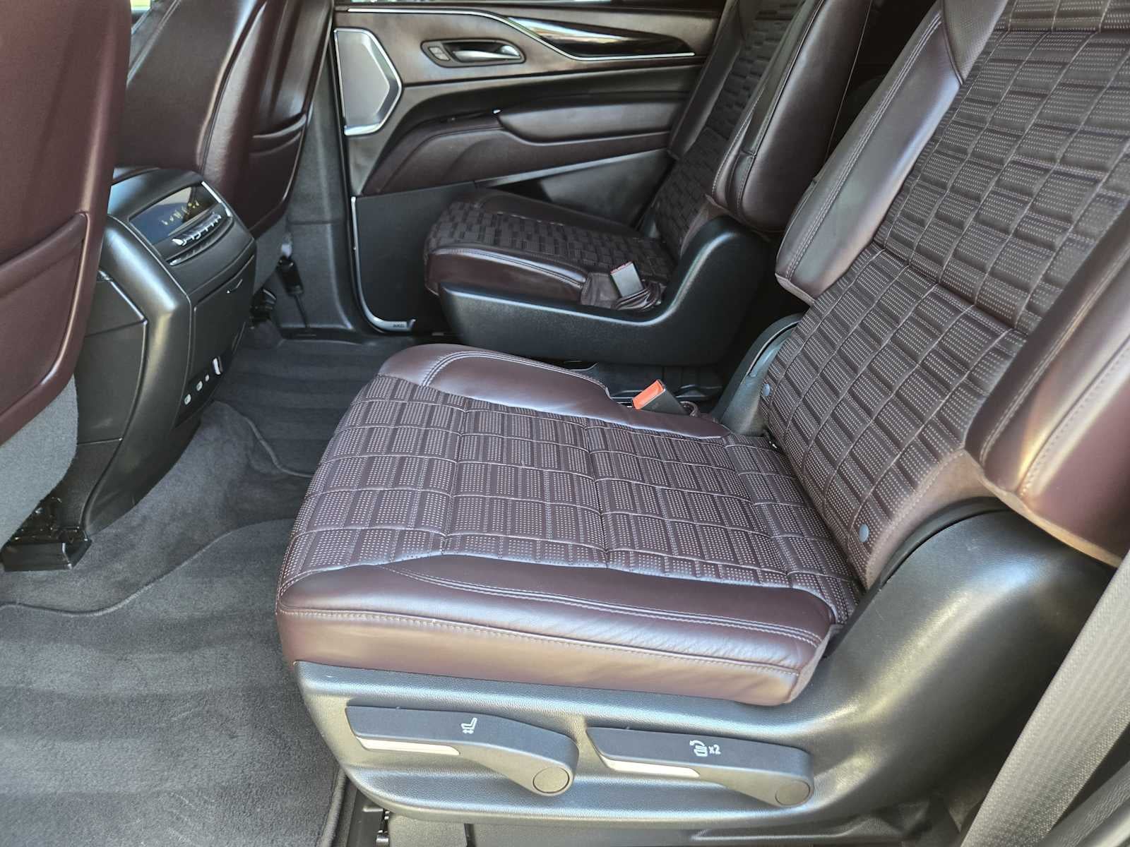 2023 Cadillac Escalade 4WD Sport Platinum