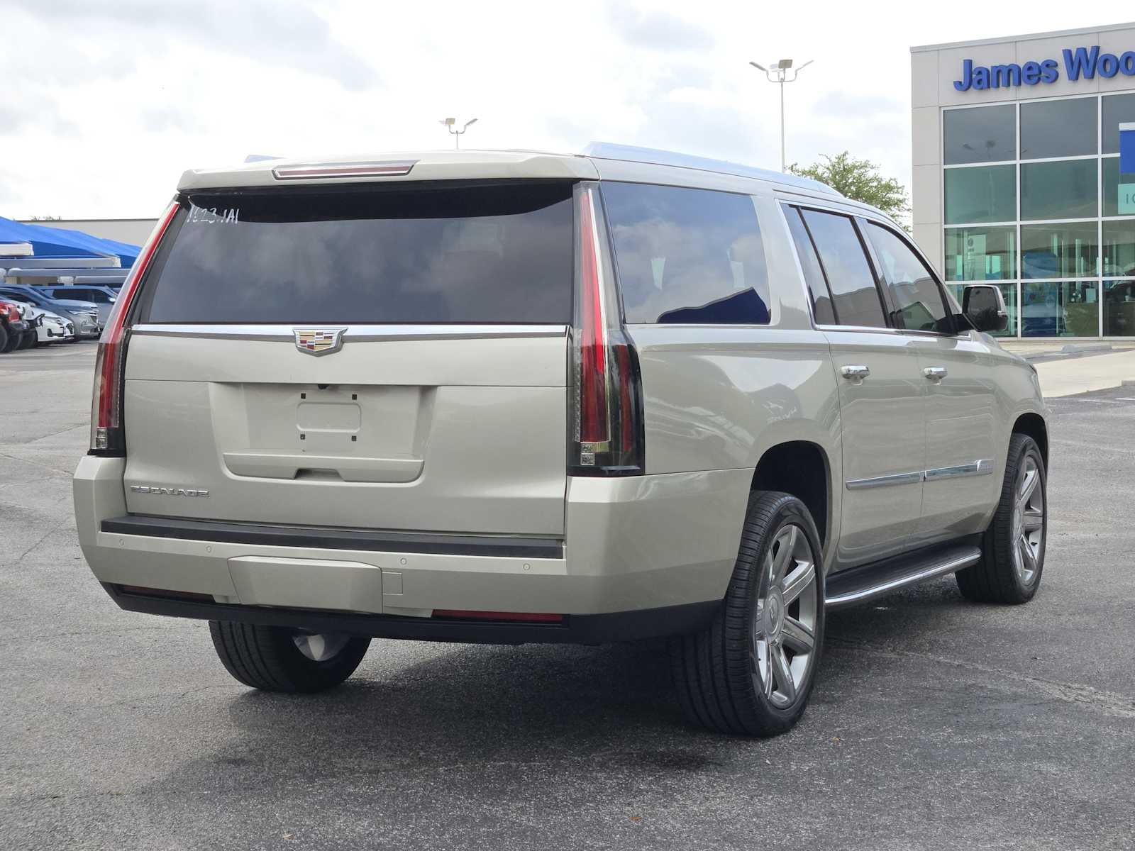 2015 Cadillac Escalade ESV Luxury