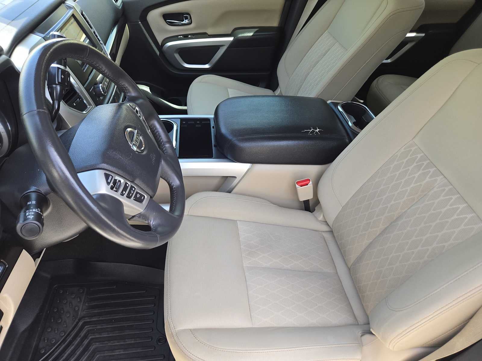2018 Nissan Titan SV