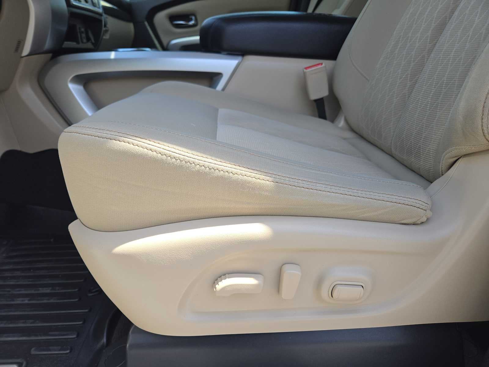 2018 Nissan Titan SV