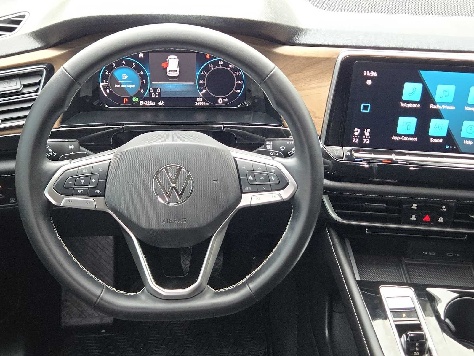 2024 Volkswagen Atlas 2.0T SE w/Technology