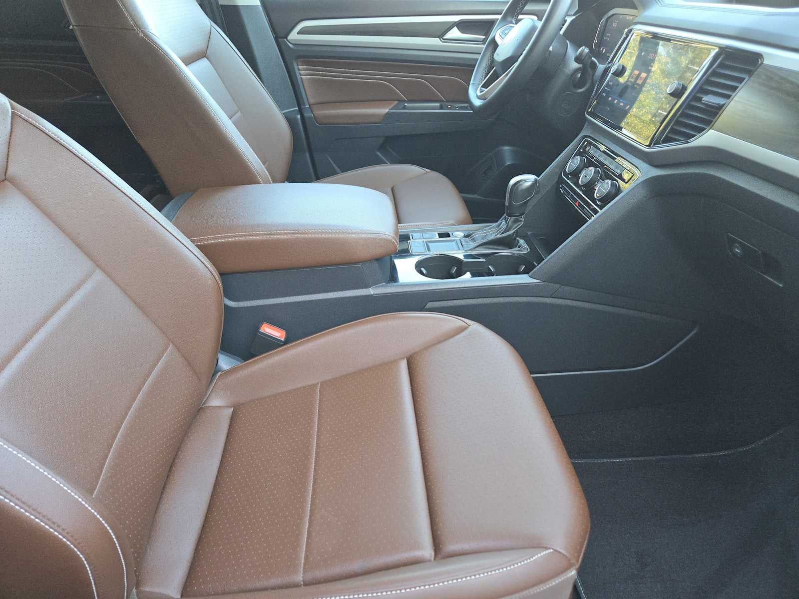 2023 Volkswagen Atlas 2.0T SE w/Technology