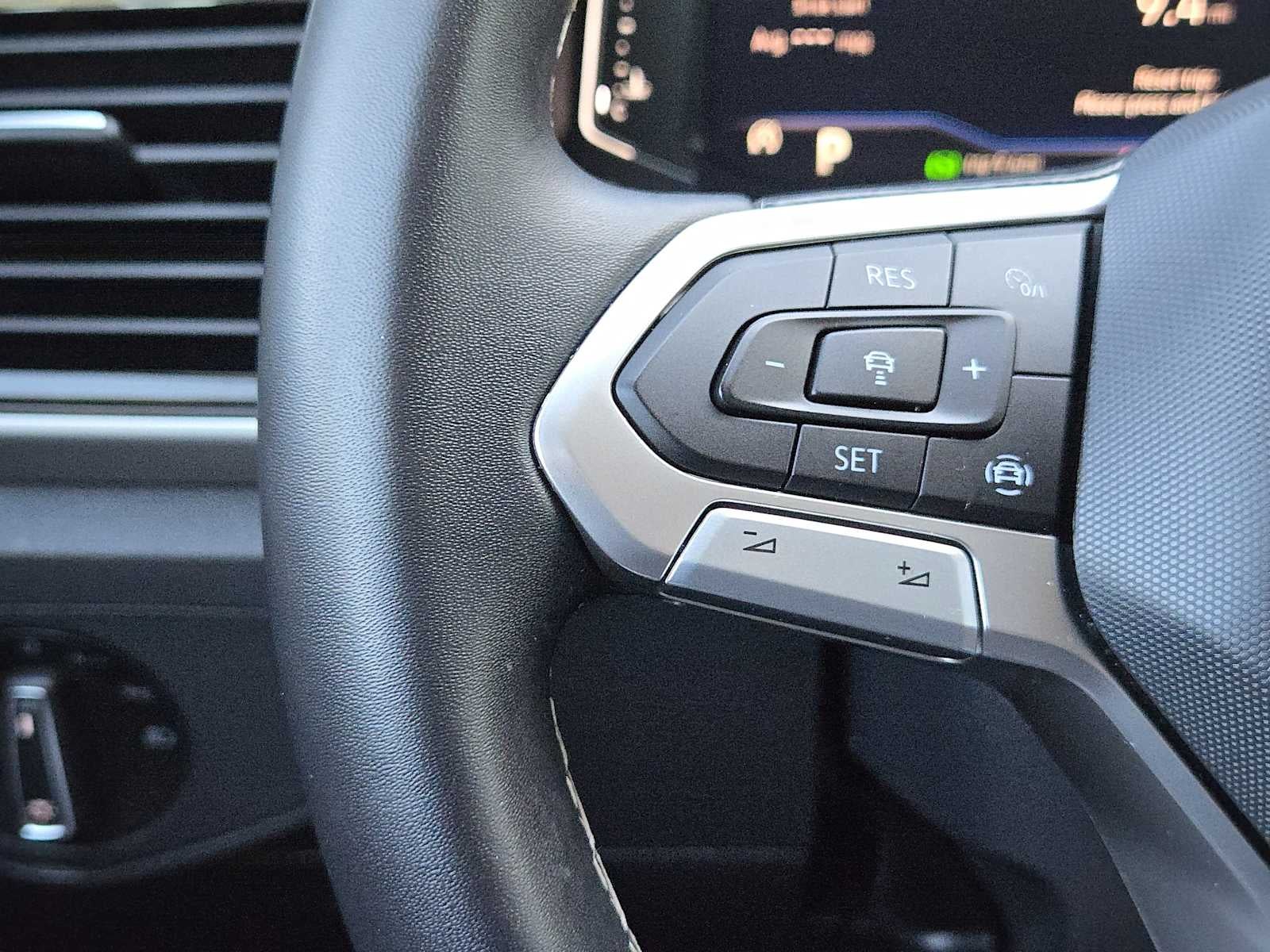 2023 Volkswagen Atlas 2.0T SE w/Technology