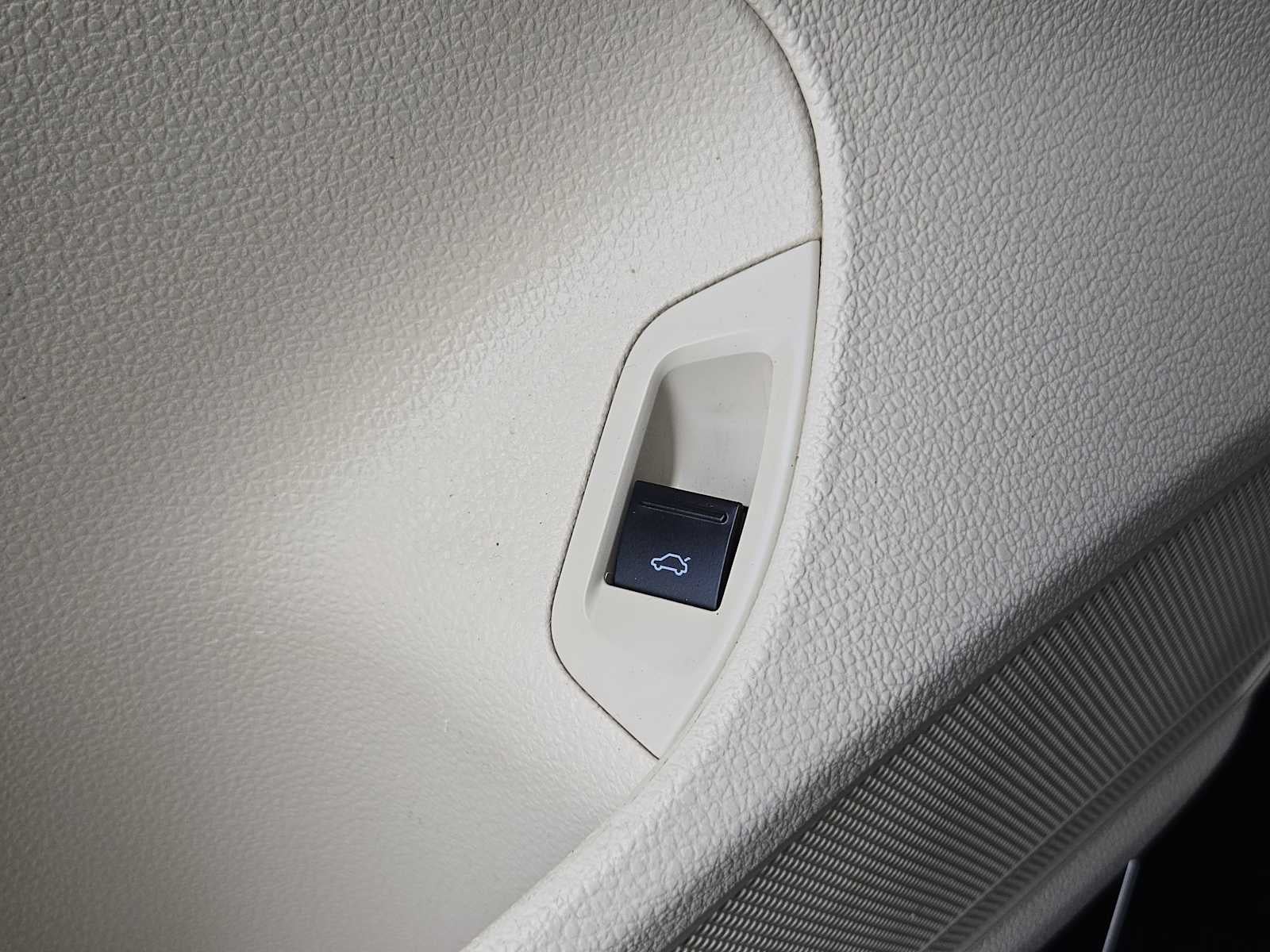 2015 Volkswagen Passat 2.0L TDI SE w/Sunroof