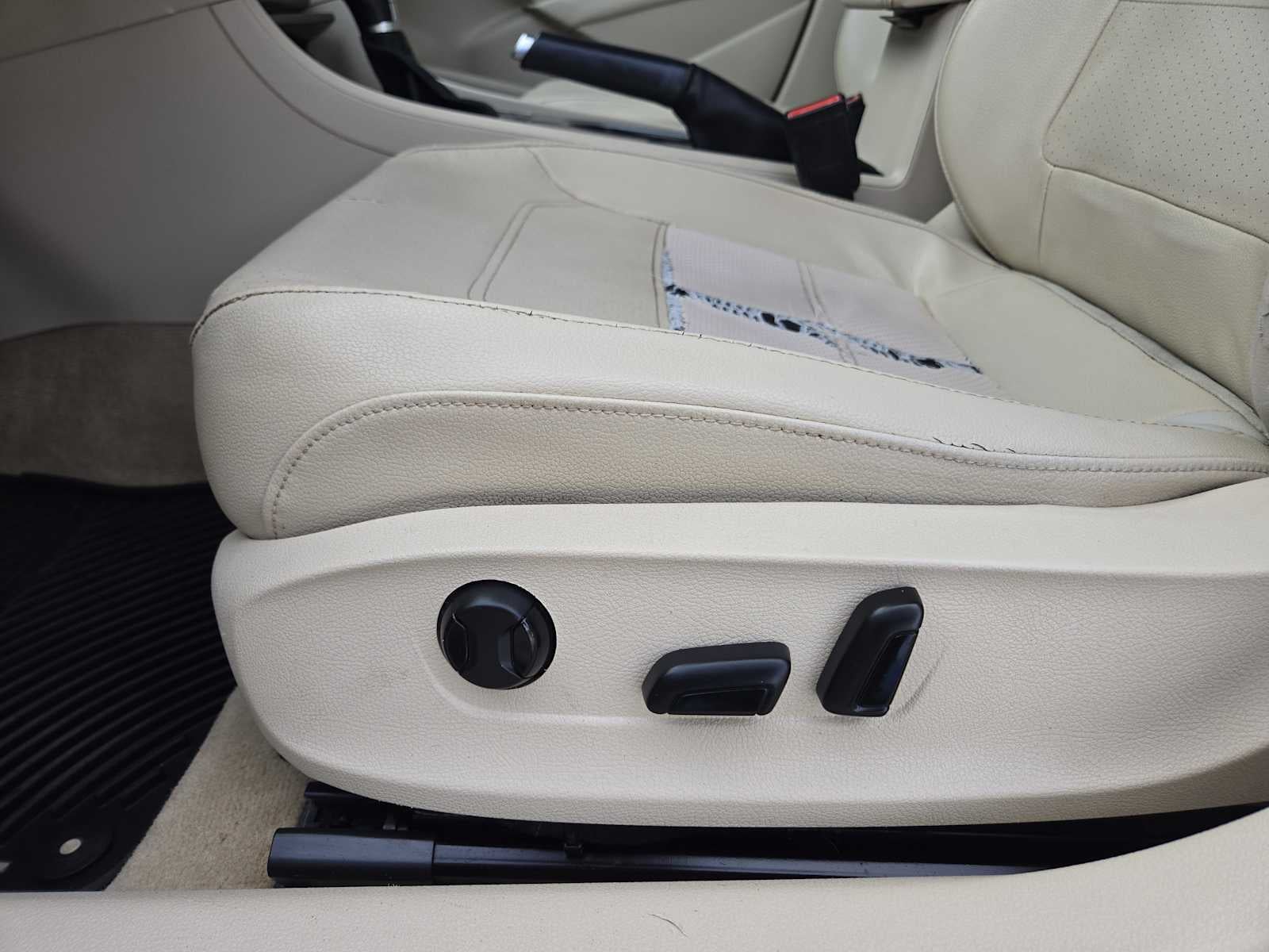 2015 Volkswagen Passat 2.0L TDI SE w/Sunroof