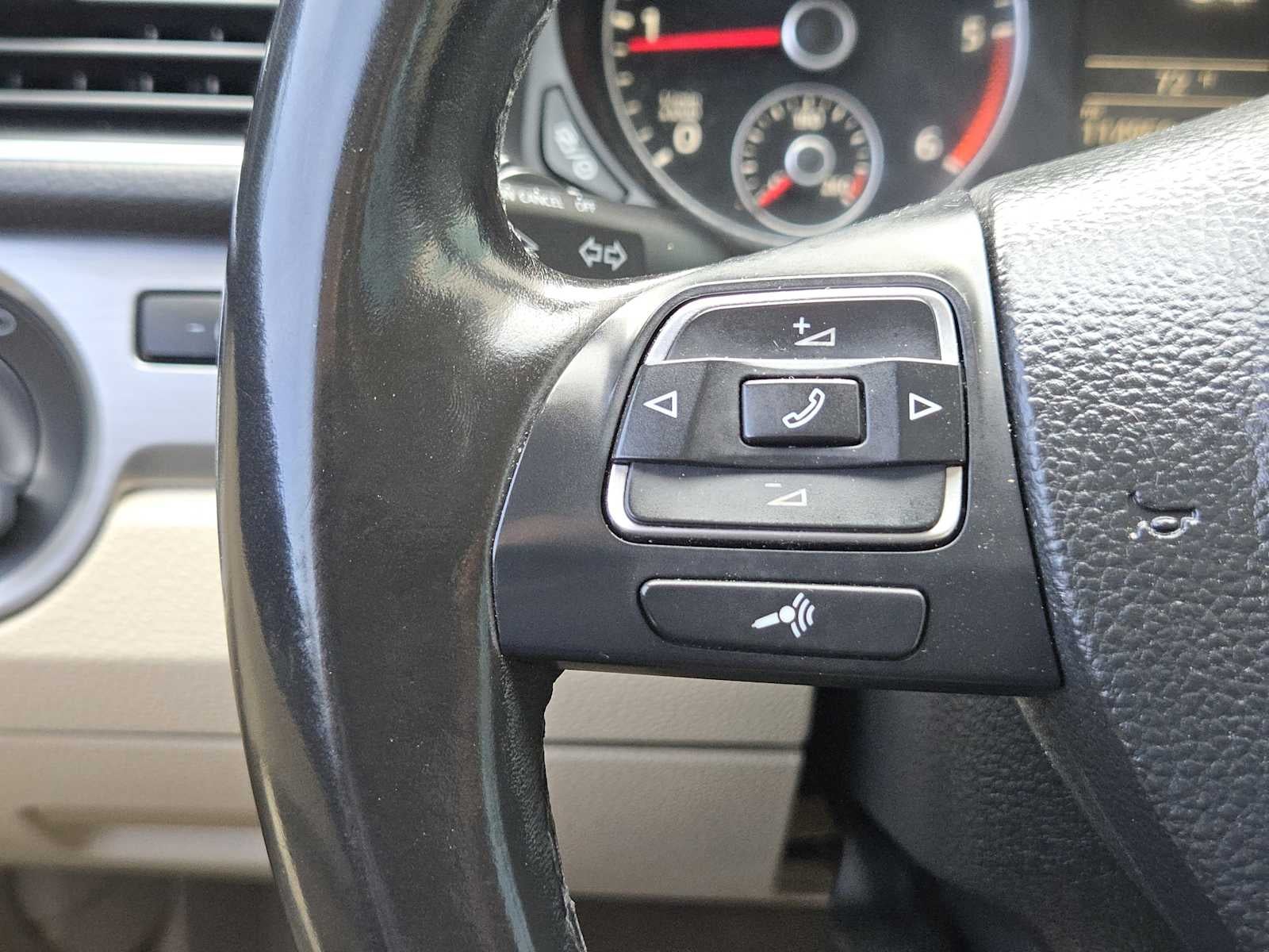 2015 Volkswagen Passat 2.0L TDI SE w/Sunroof