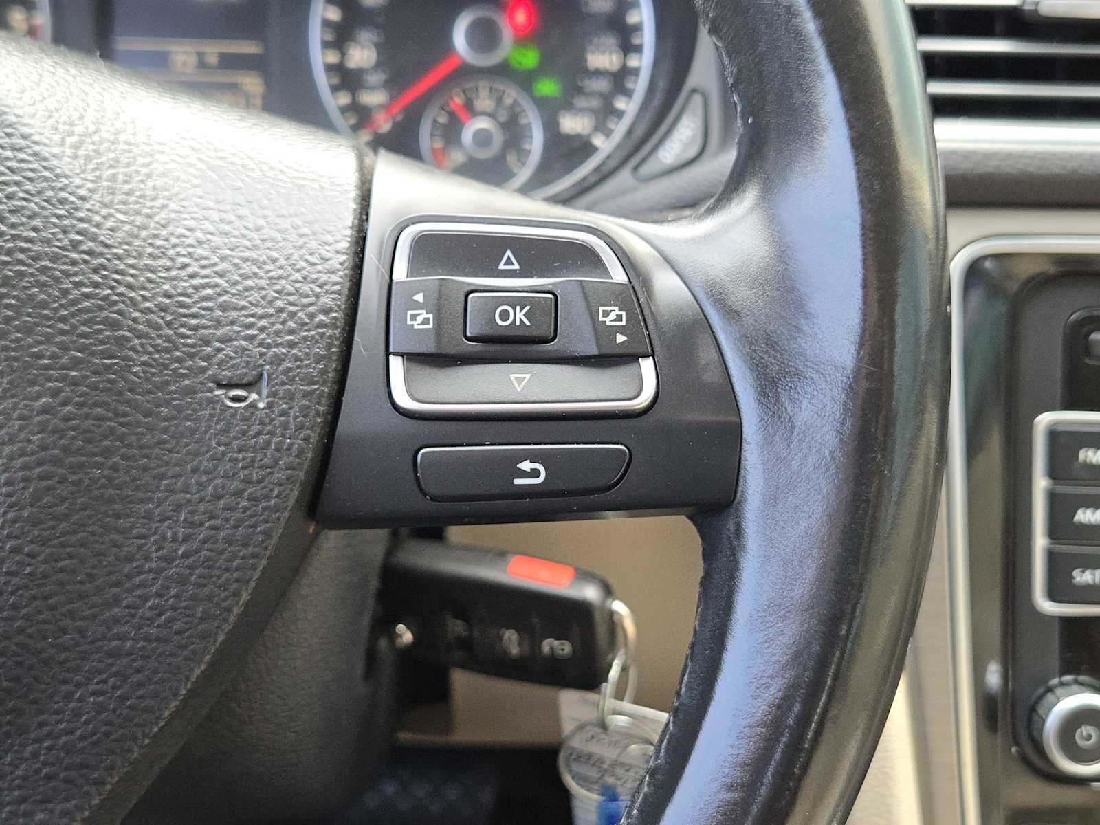 2015 Volkswagen Passat 2.0L TDI SE w/Sunroof