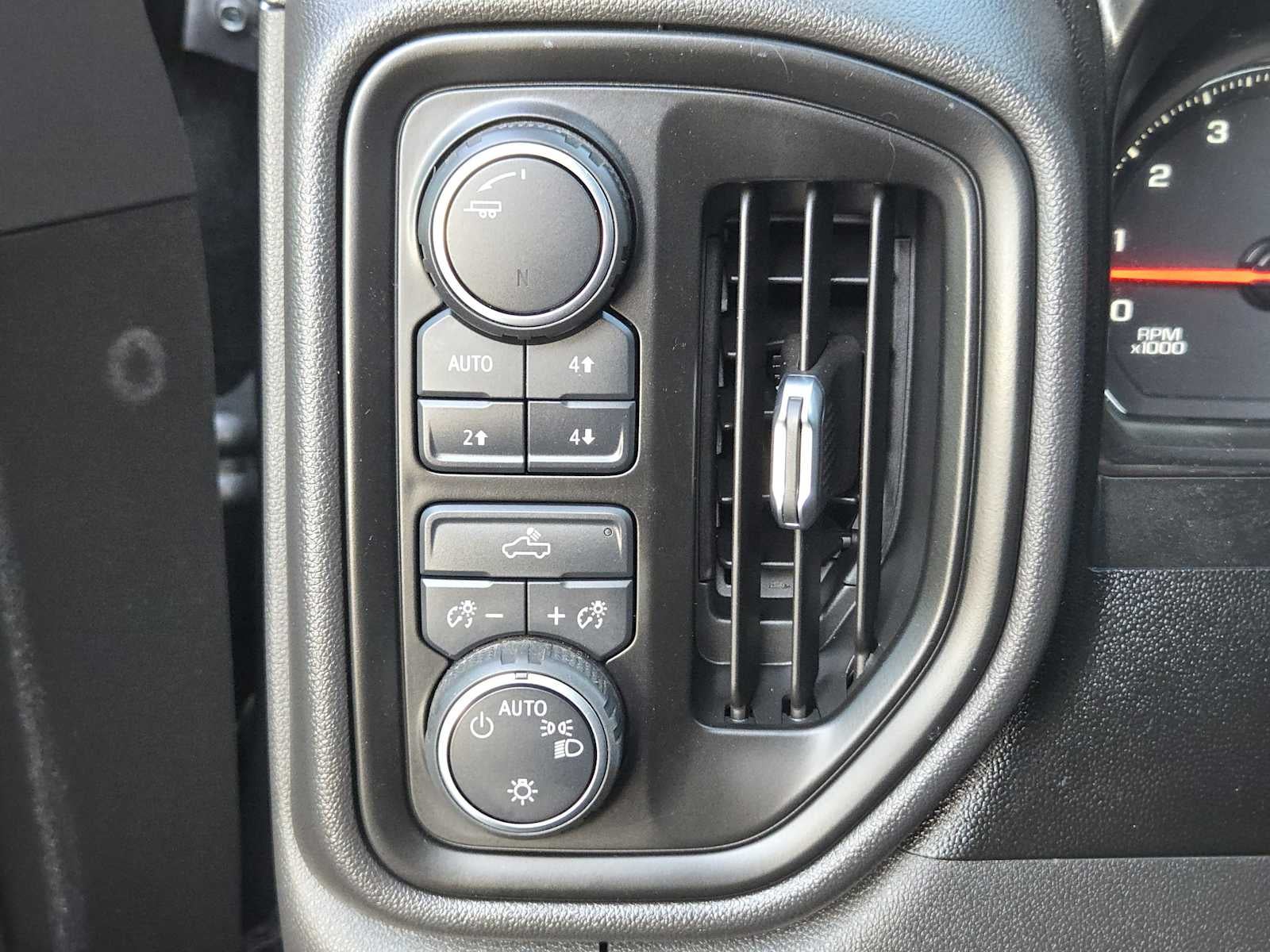 2020 Chevrolet Silverado 1500 Custom Trail Boss