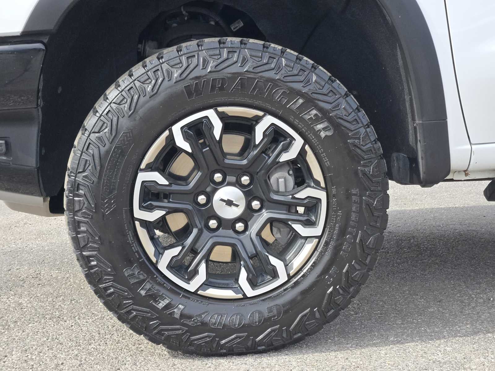 2024 Chevrolet Silverado 1500 ZR2