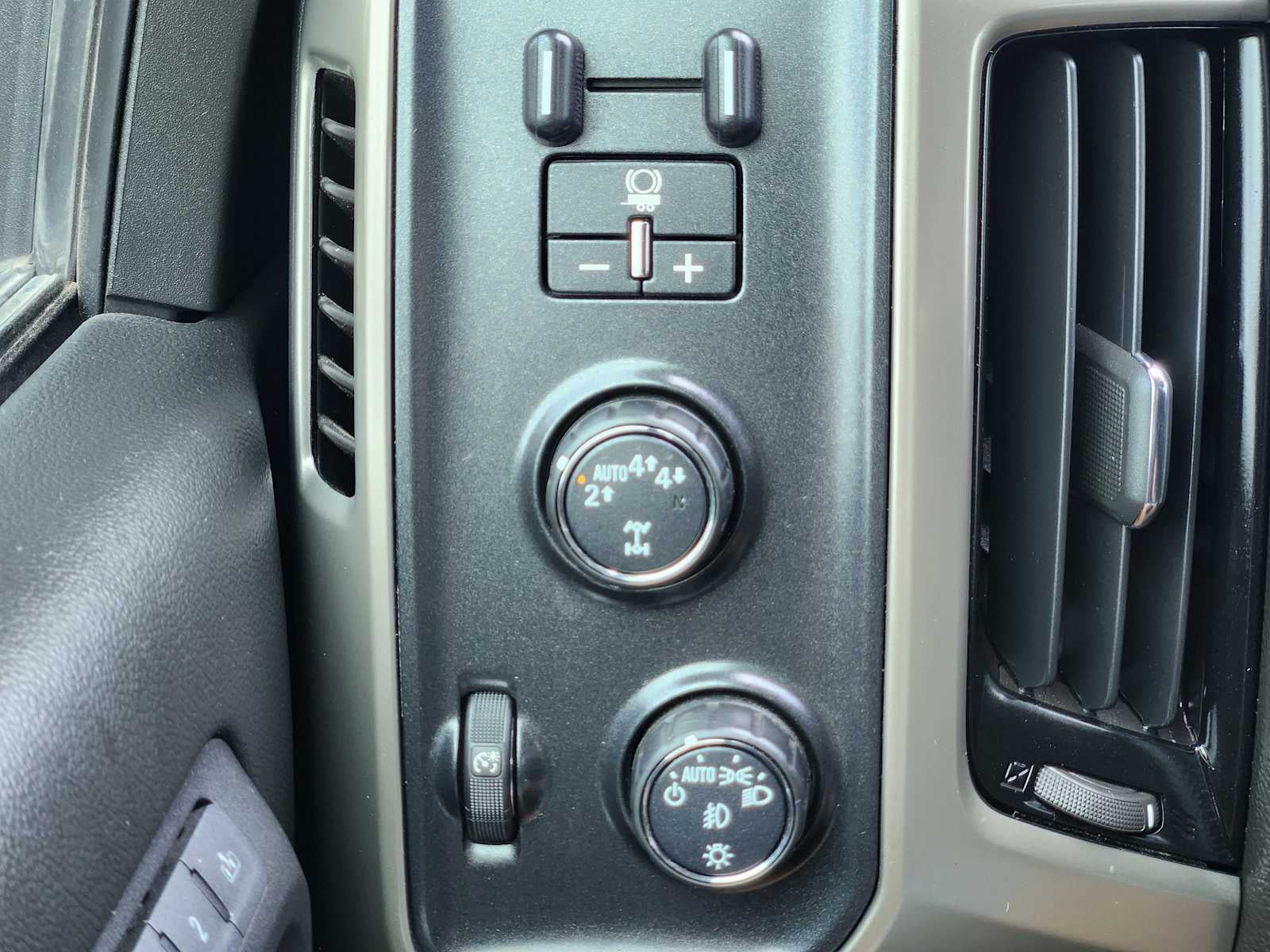 2017 Chevrolet Silverado 1500 High Country