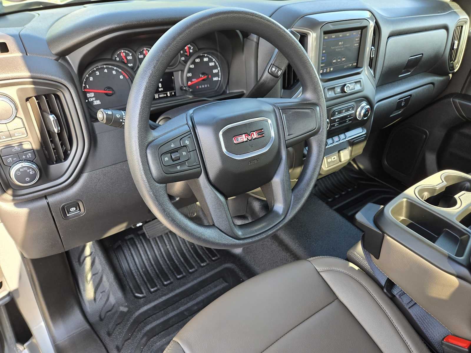 2025 GMC Sierra 1500 Pro