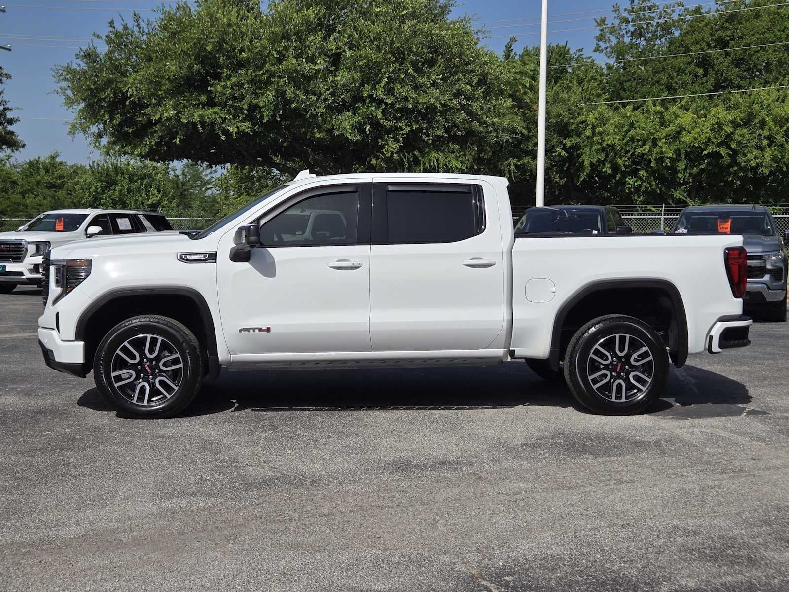 2025 GMC Sierra 1500 AT4