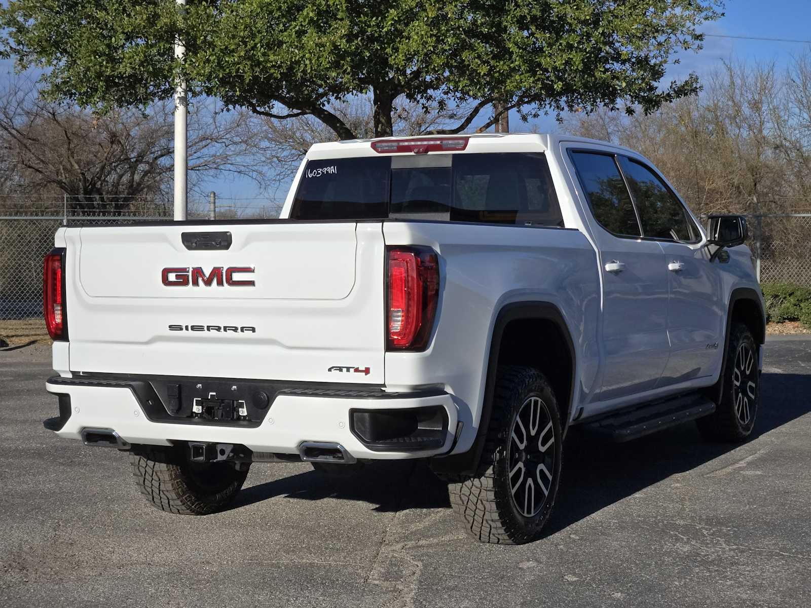 2023 GMC Sierra 1500 AT4