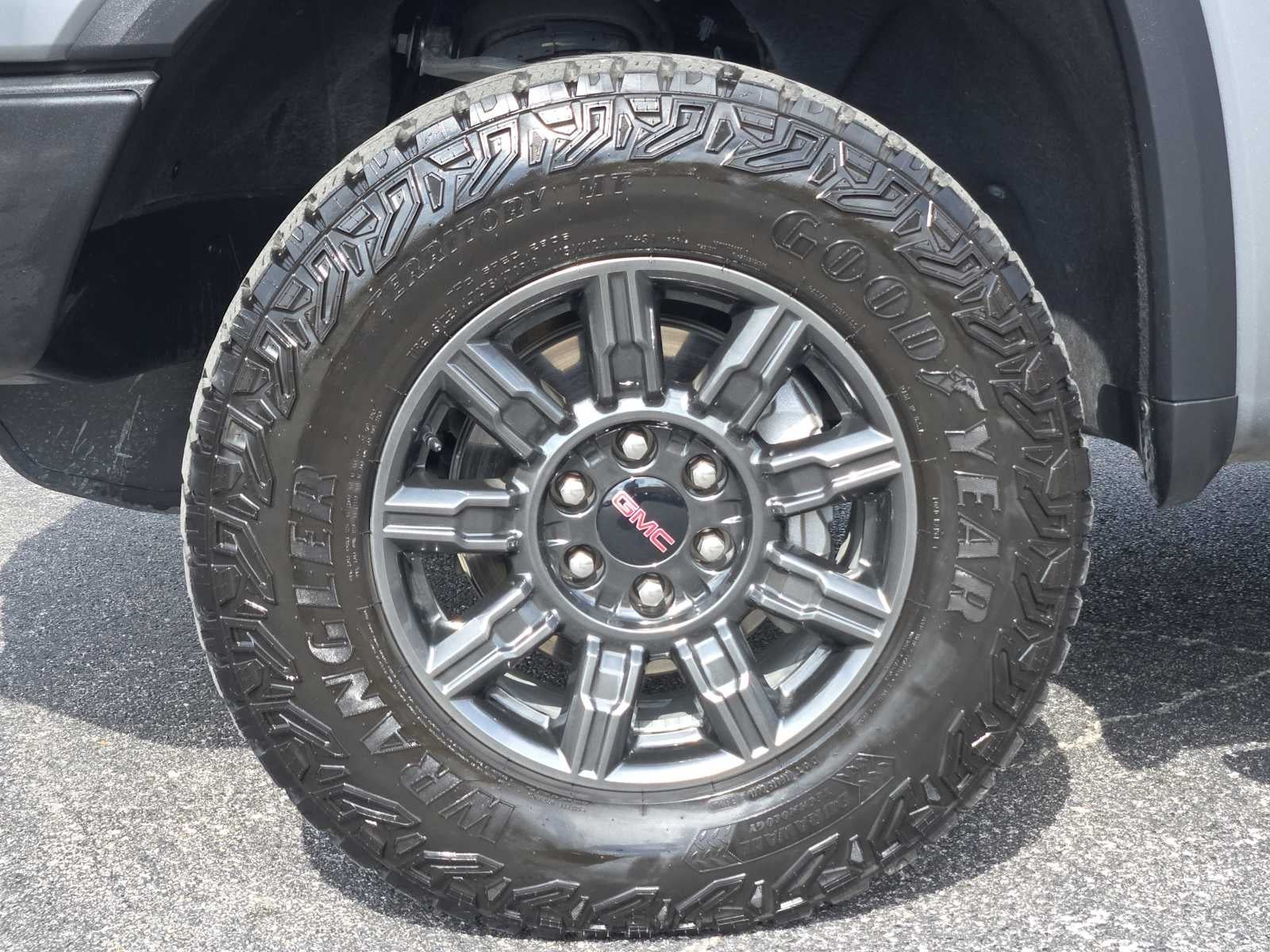 2025 GMC Sierra 1500 AT4X