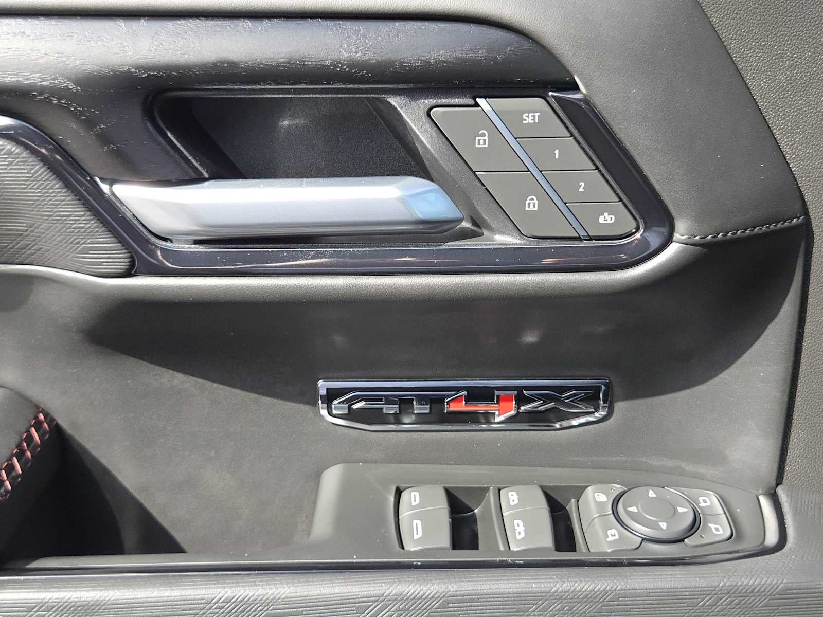 2025 GMC Sierra 1500 AT4X