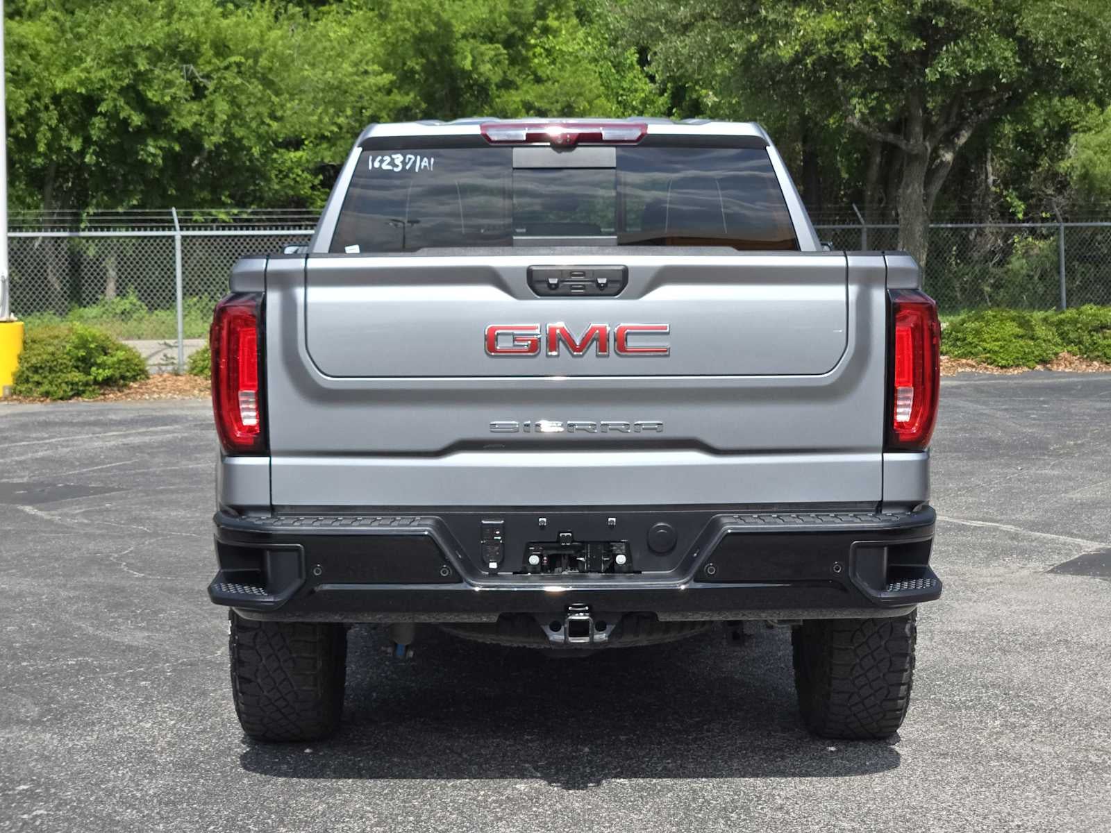 2025 GMC Sierra 1500 AT4X