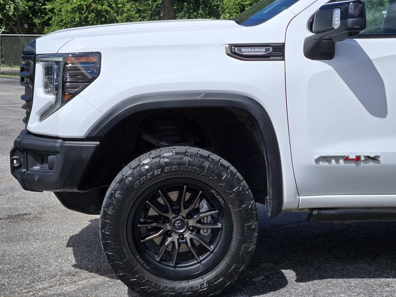 2024 GMC Sierra 1500 AT4X