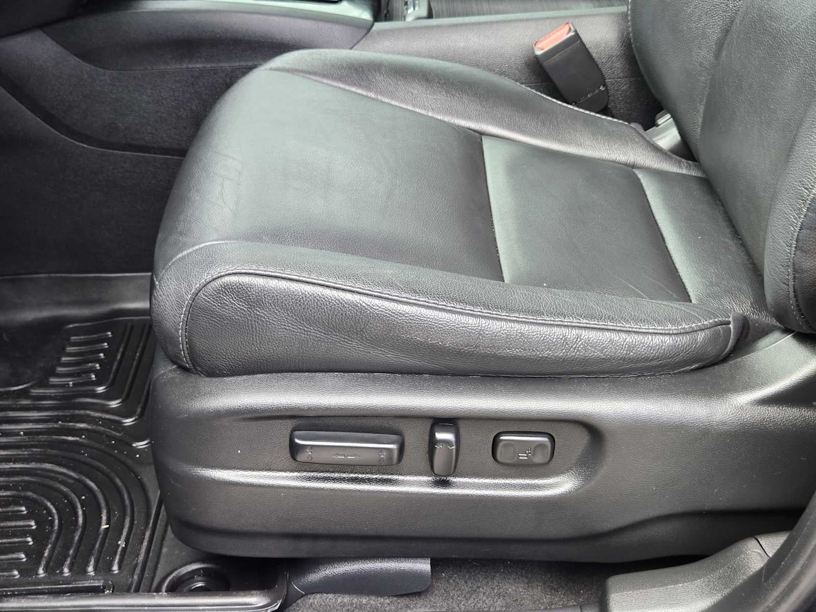 2021 Honda Pilot Touring 8-Passenger