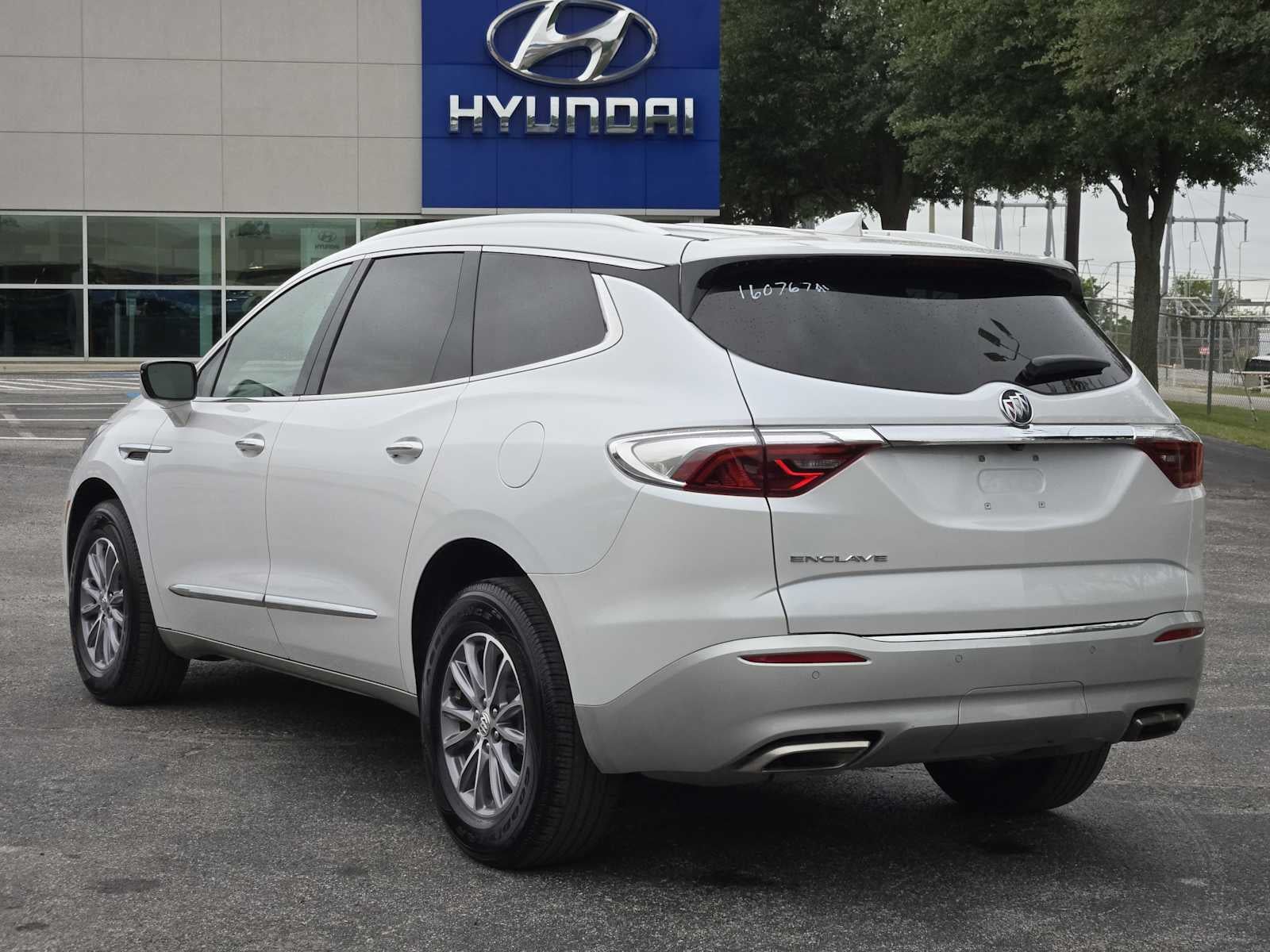 2023 Buick Enclave Essence