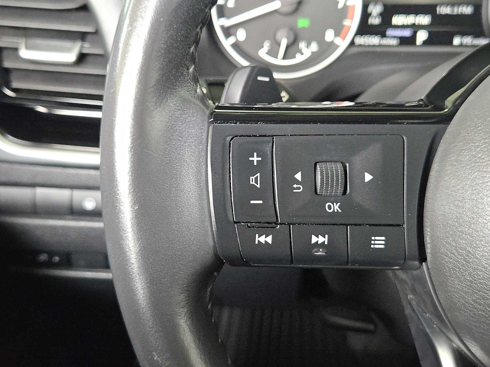 2022 Nissan Rogue SL