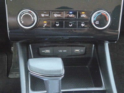 2022 Hyundai TUCSON SE
