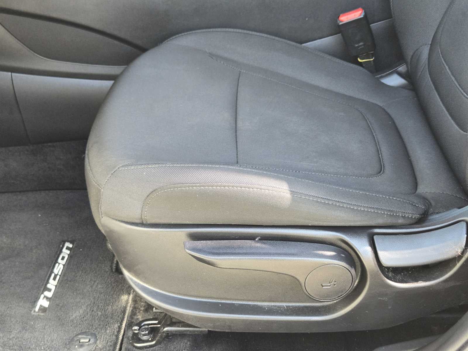 2022 Hyundai TUCSON SE