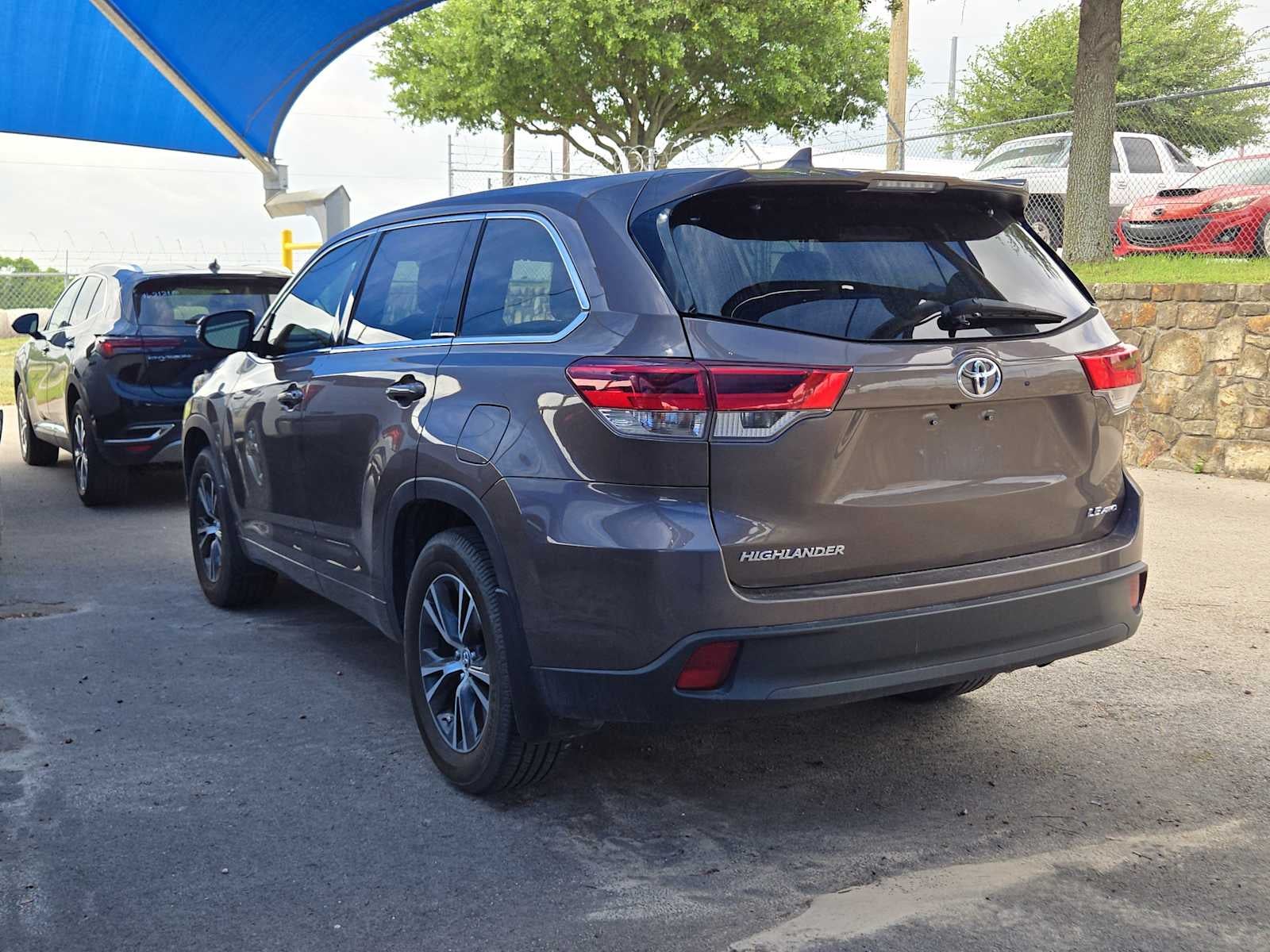 2018 Toyota Highlander LE