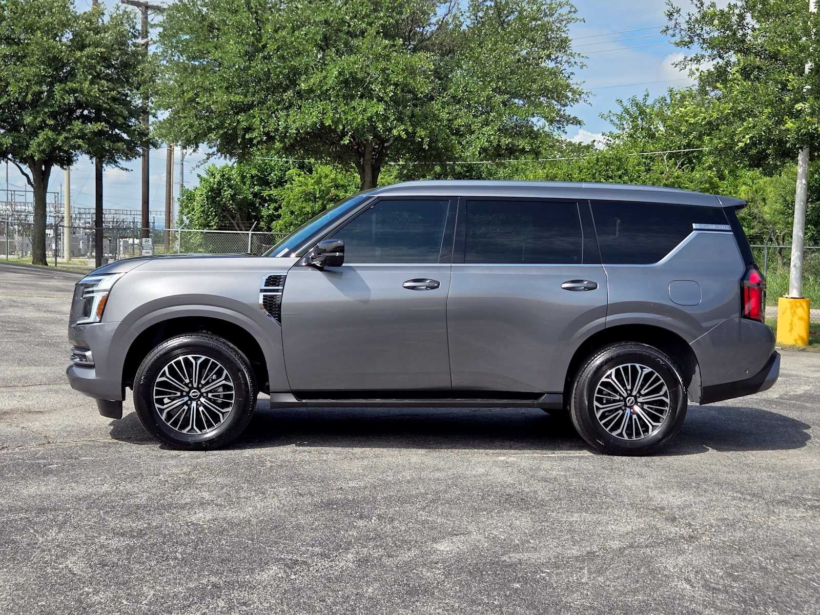 2025 Nissan Armada SL