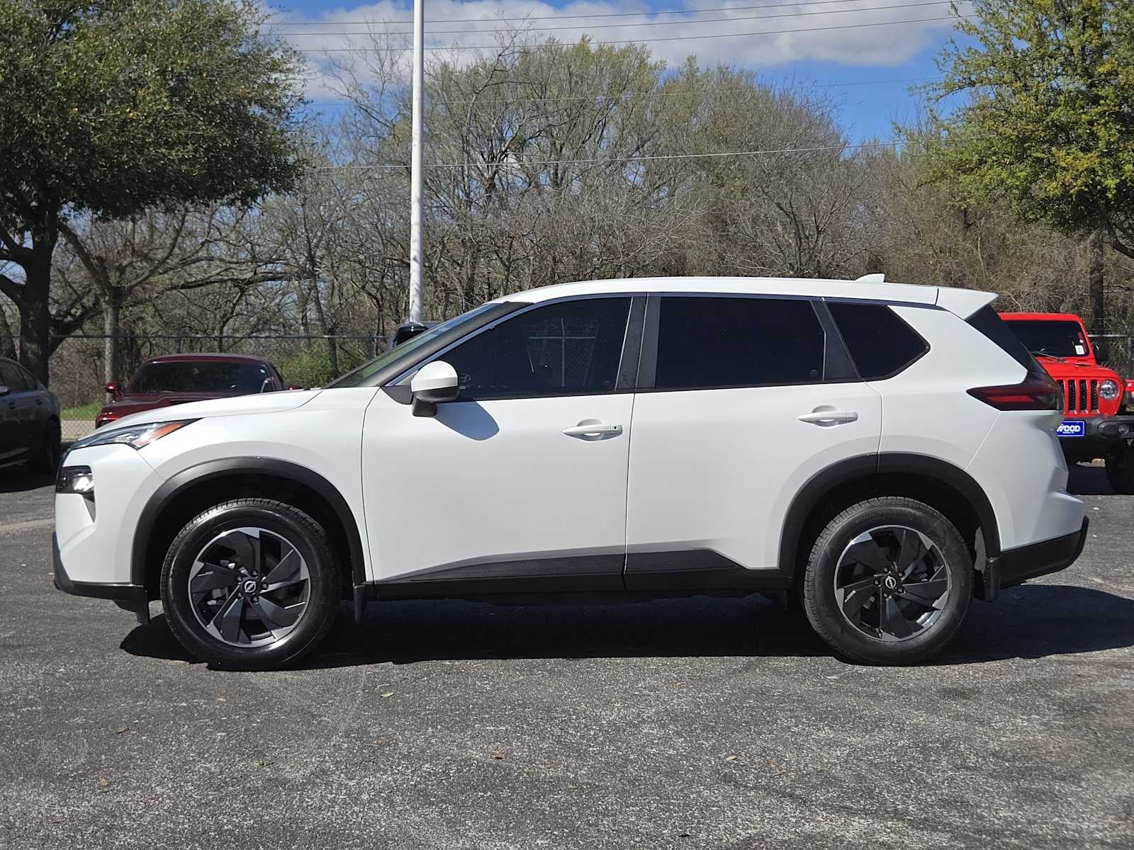 2024 Nissan Rogue SV