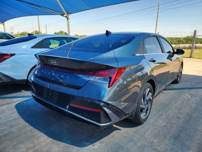 2024 Hyundai ELANTRA SEL