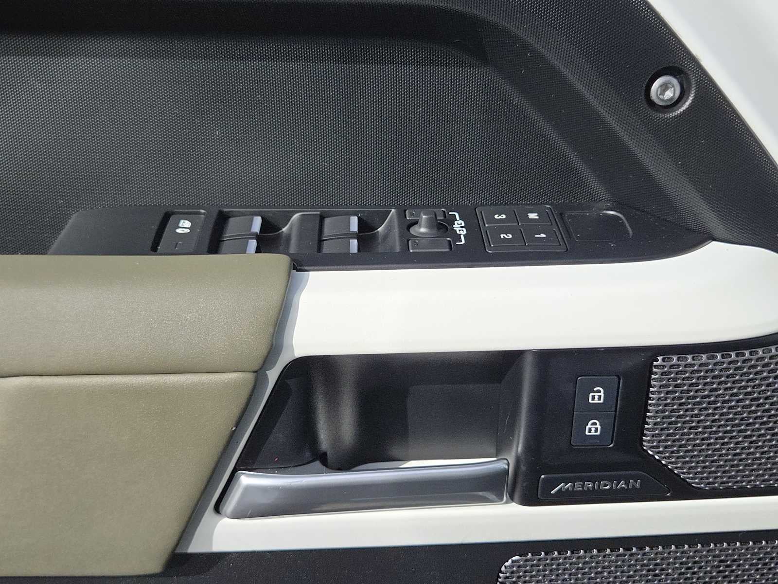 2024 Land Rover Defender S
