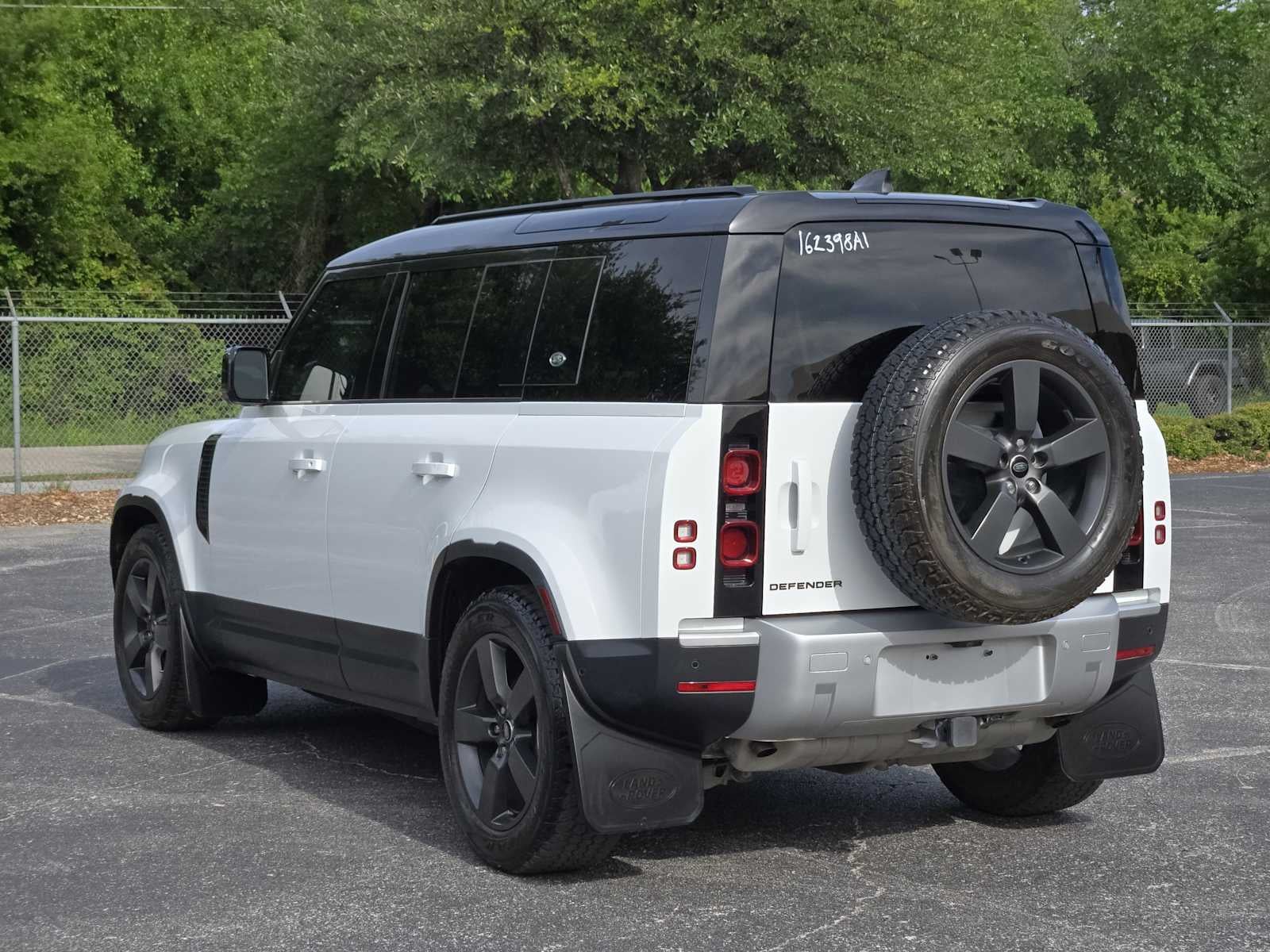 2024 Land Rover Defender S