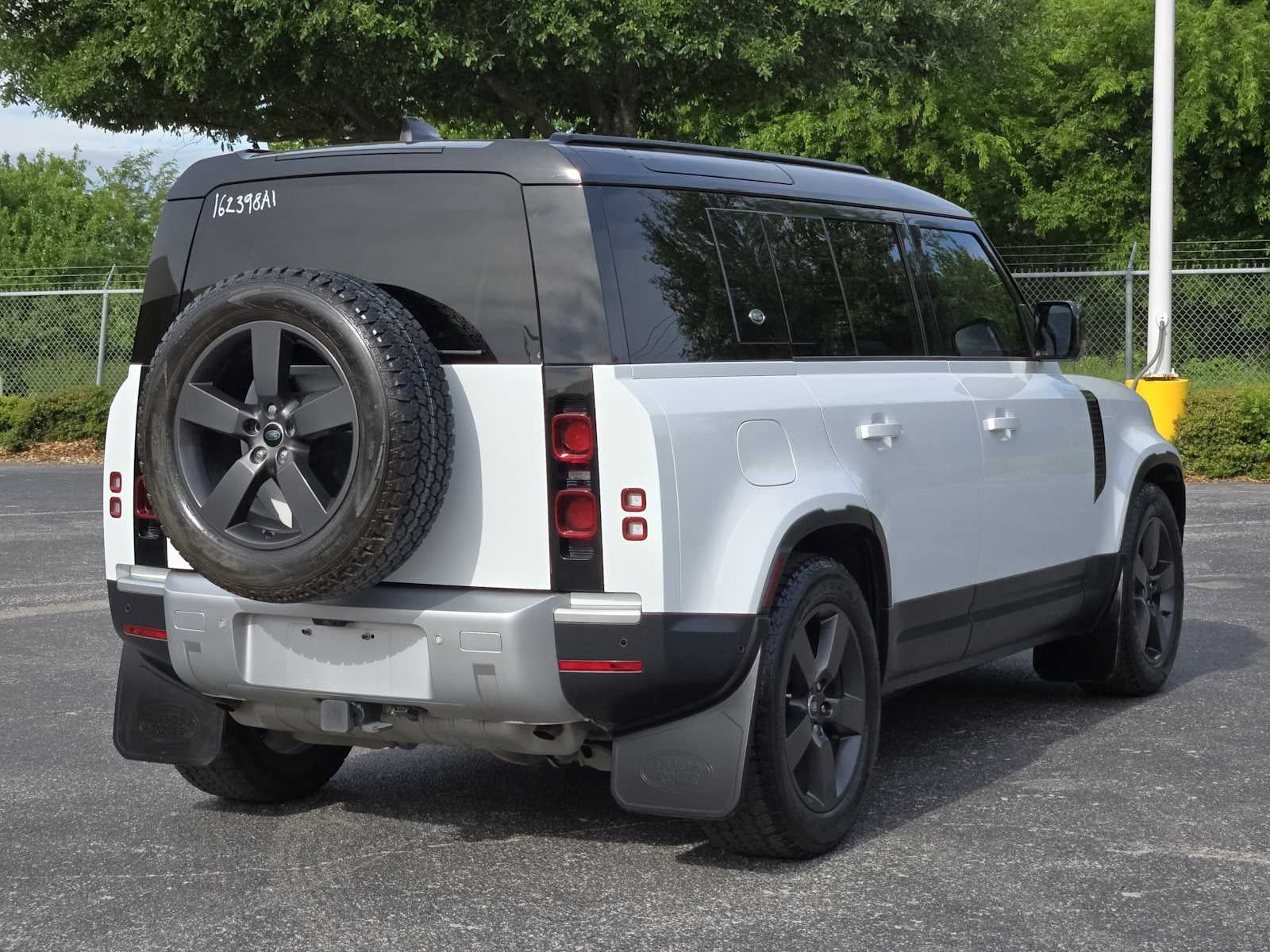 2024 Land Rover Defender S