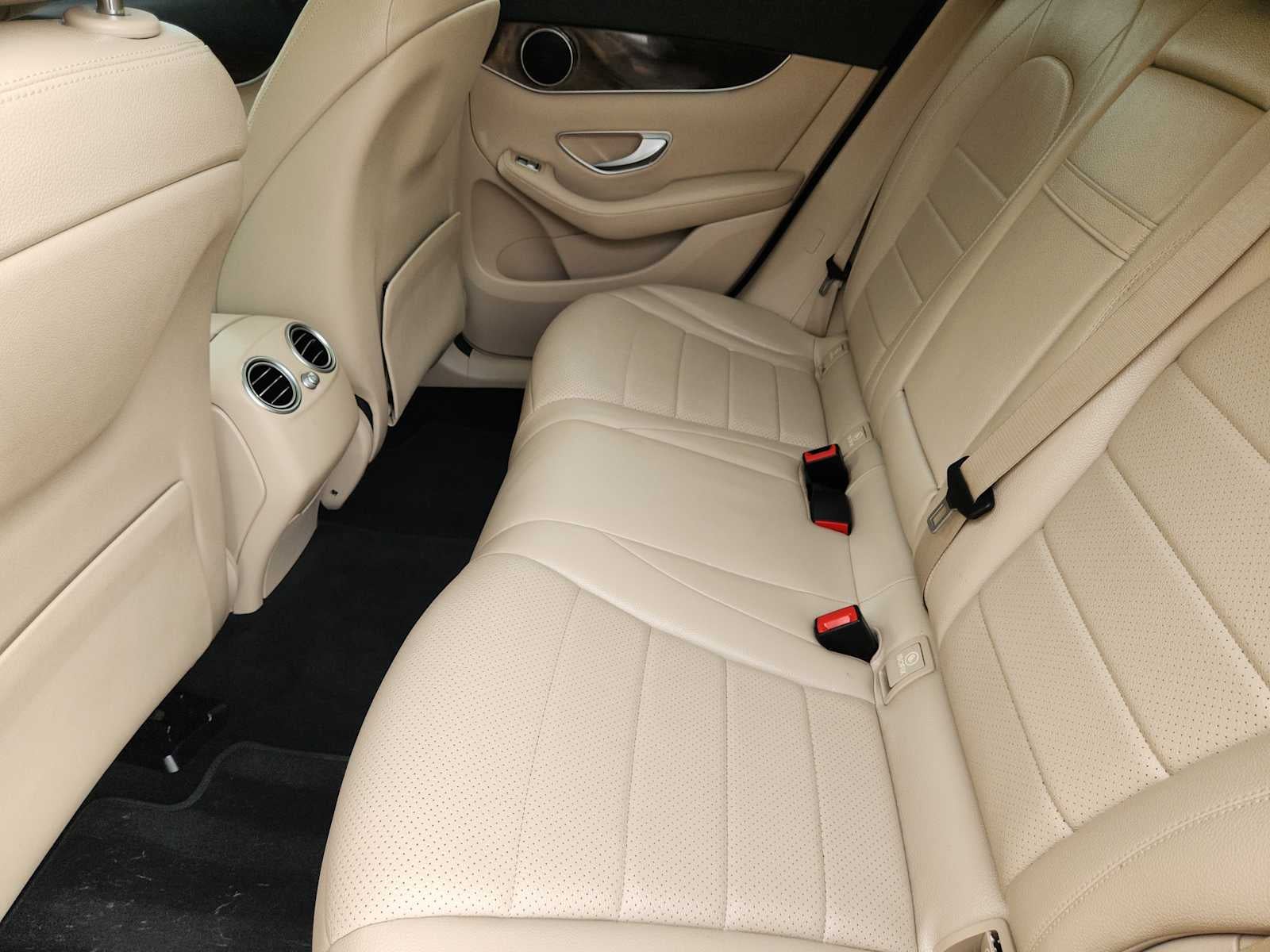 2021 Mercedes-Benz GLC 300 GLC 300